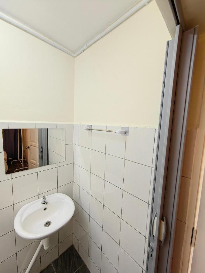22A Hostel George Town Esterno foto