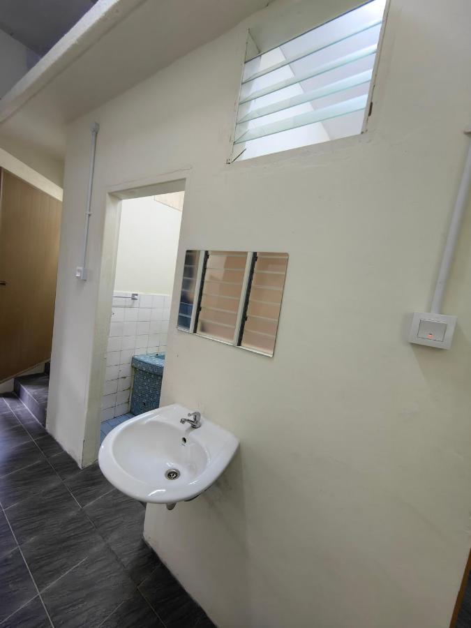 22A Hostel George Town Esterno foto