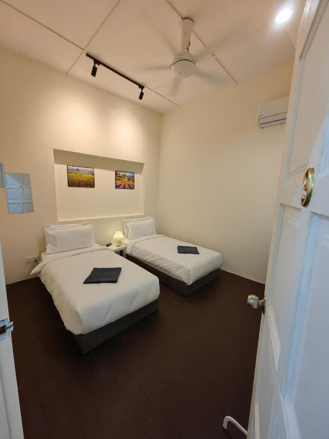 22A Hostel George Town Esterno foto