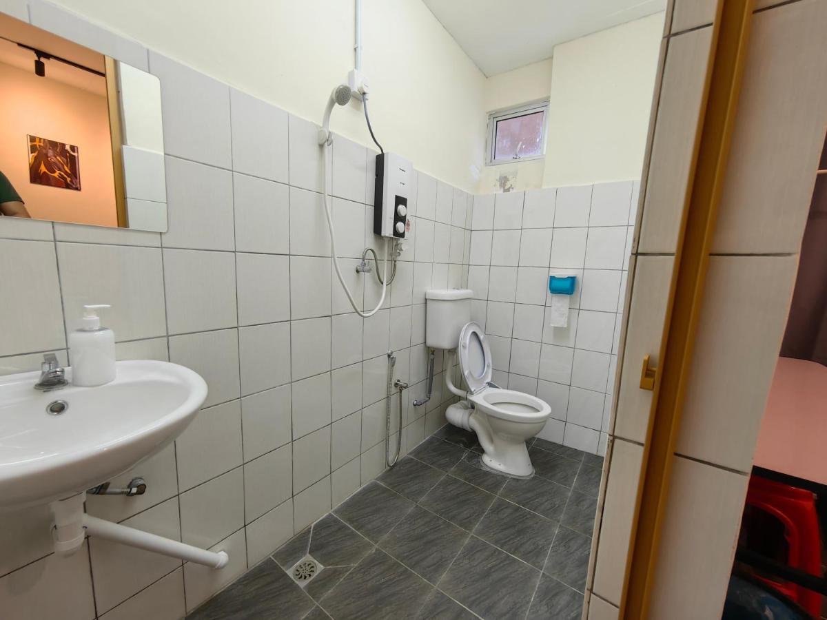 22A Hostel George Town Esterno foto