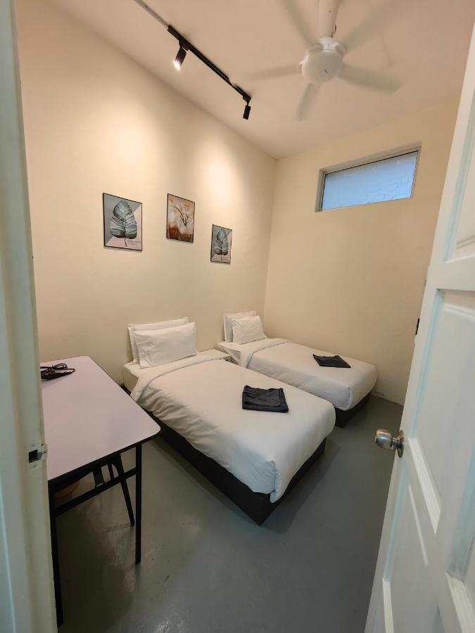 22A Hostel George Town Esterno foto