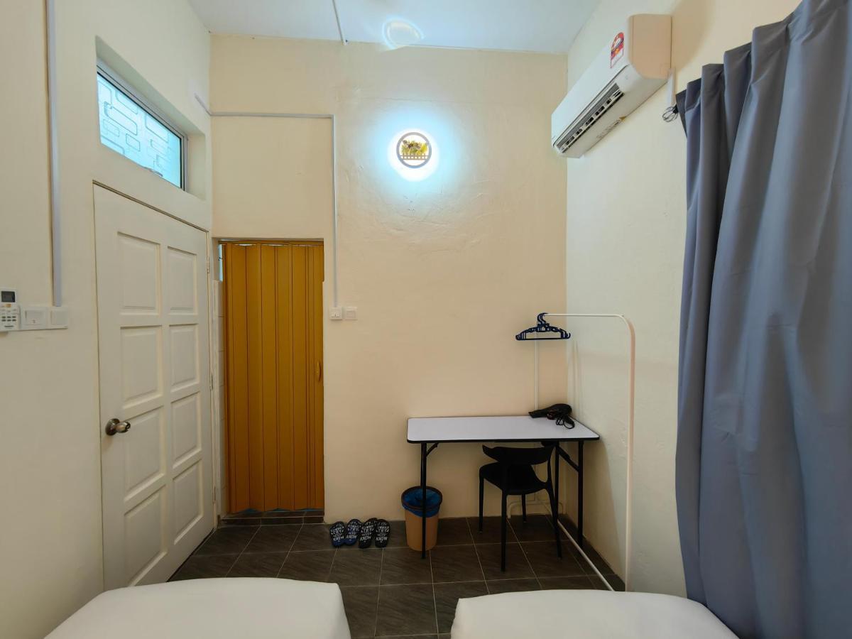 22A Hostel George Town Esterno foto
